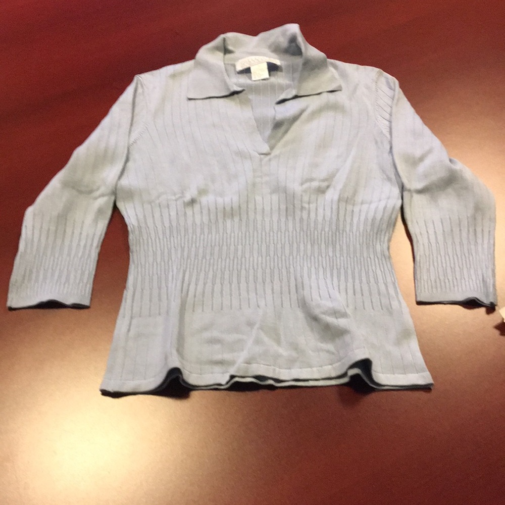 Light blue silk spandex top 3/4 length sleeves